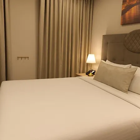 Saraya Palace Hotel Doha Exterior photo